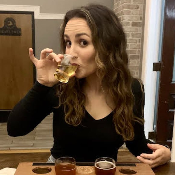 Meet your Posher, Carolyn - Picture 2 of 3